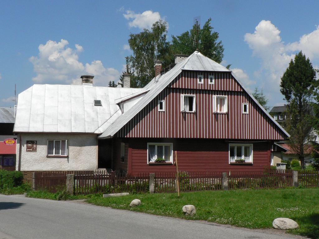 Hotel Penzion Pod Mustky à Harrachov Extérieur photo