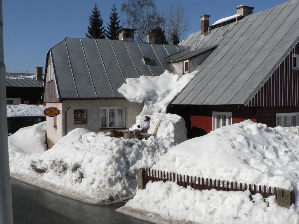 Hotel Penzion Pod Mustky à Harrachov Extérieur photo